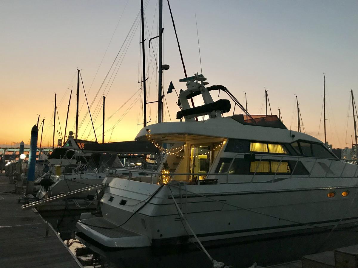 فندق Sea And Yacht بوسان المظهر الخارجي الصورة